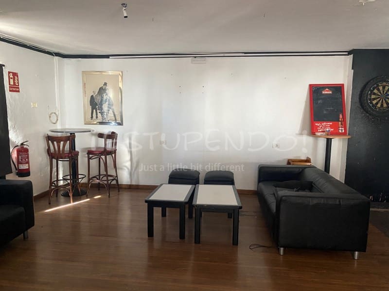 Erhverv til salg i Puerto del Carmen - € 395.000 (Ref: 9659209)