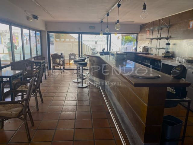 Erhverv til salg i Puerto del Carmen, Tías - € 395.000 (Ref: 9659209)