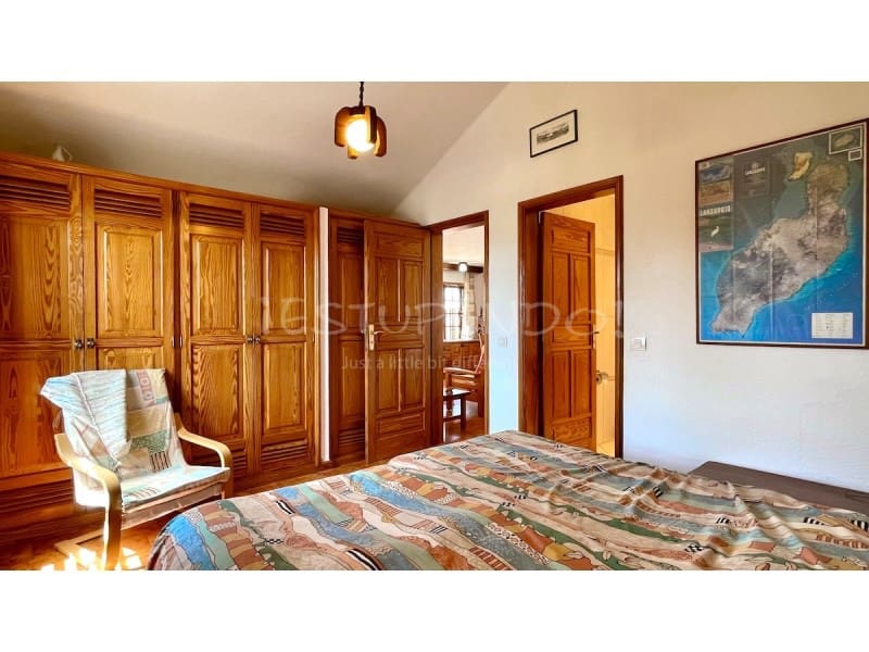 2 bedroom Townhouse for sale in Playa Blanca - € 320,000 (Ref: 9735372)