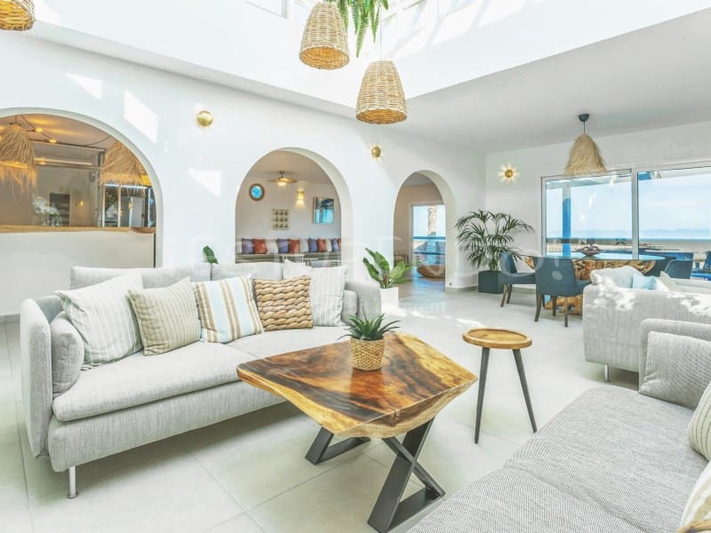 5 soverom Villa til salgs i Charco del Palo med svømmebasseng - € 2 500 000 (Ref: 9751831)