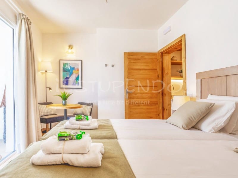 5 soverom Villa til salgs i Charco del Palo med svømmebasseng - € 2 500 000 (Ref: 9751831)