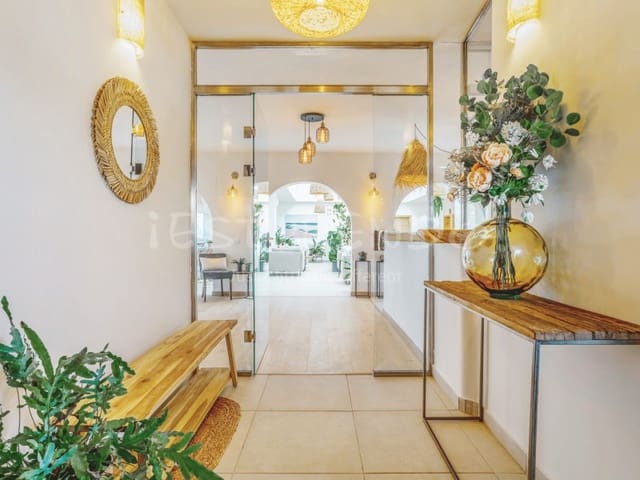 5 soverom Villa til salgs i Charco del Palo, Haría med svømmebasseng - € 2 500 000 (Ref: 9751831)