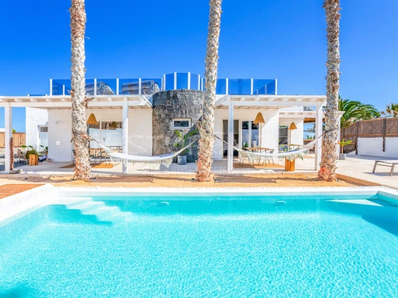 5 soverom Villa til salgs i Charco del Palo med svømmebasseng - € 2 500 000 (Ref: 9751831)