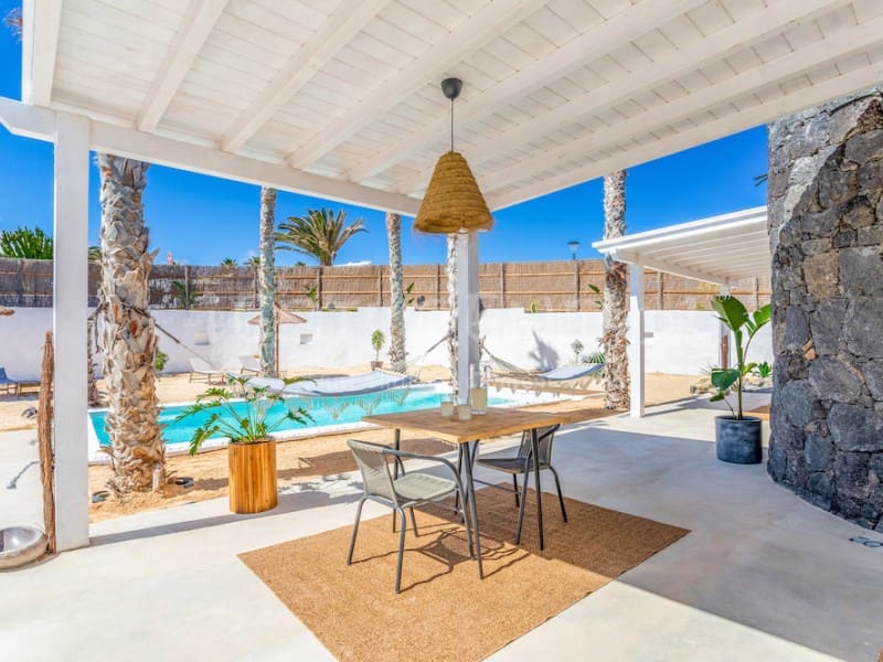 5 soverom Villa til salgs i Charco del Palo med svømmebasseng - € 2 500 000 (Ref: 9751831)