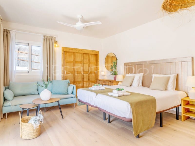 5 soverom Villa til salgs i Charco del Palo med svømmebasseng - € 2 500 000 (Ref: 9751831)