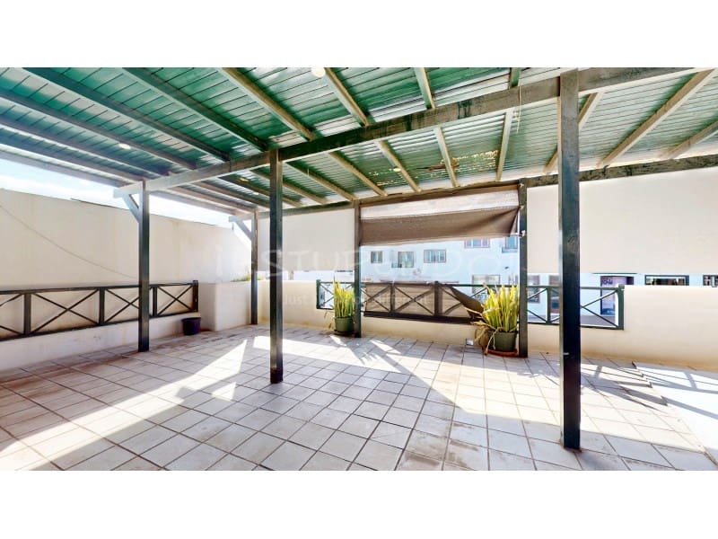 Virksomhed til salg i Playa Blanca - € 320.000 (Ref: 9758718)