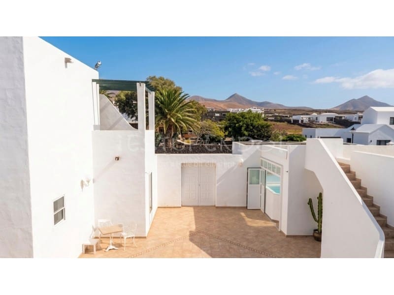 2 slaapkamer Villa te koop in Las Brenas - € 590.000 (Ref: 9777841)