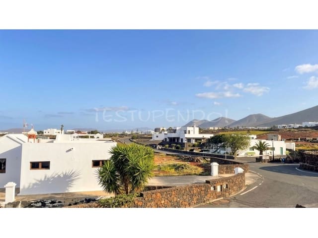 2 slaapkamer Villa te koop in Las Brenas, Yaiza - € 590.000 (Ref: 9777841)