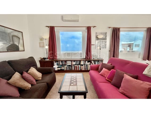 2 slaapkamer Villa te koop in Las Brenas, Yaiza - € 590.000 (Ref: 9777841)