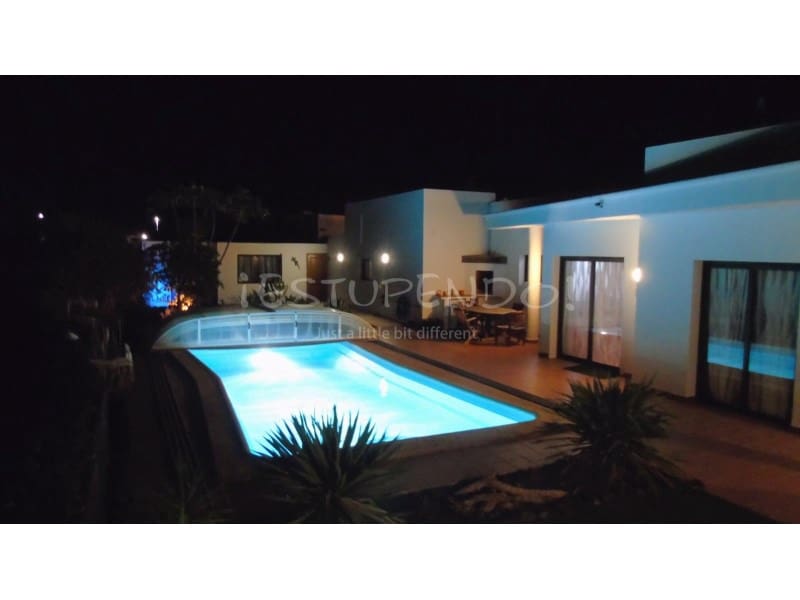 3 slaapkamer Villa te koop in Playa Blanca met garage - € 544.000 (Ref: 9806293)