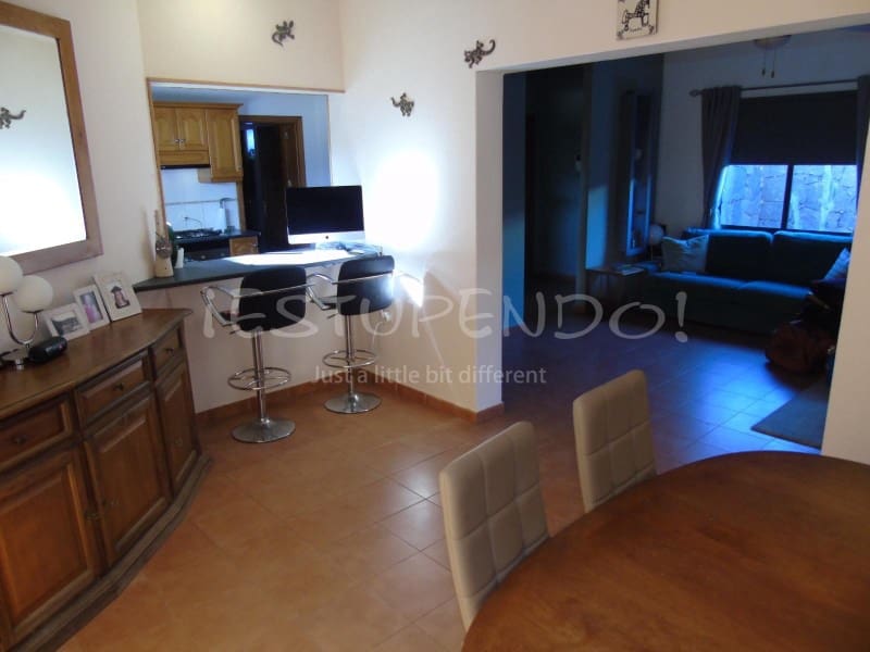3 slaapkamer Villa te koop in Playa Blanca met garage - € 544.000 (Ref: 9806293)