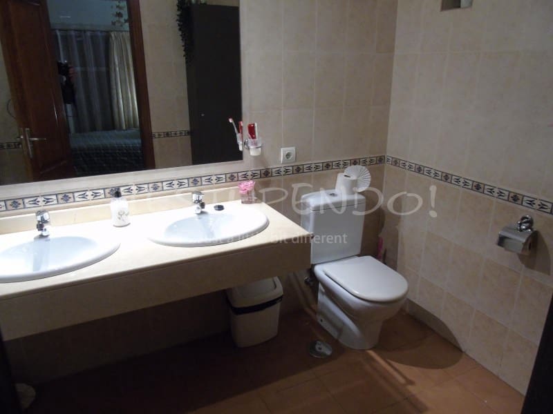 3 slaapkamer Villa te koop in Playa Blanca met garage - € 544.000 (Ref: 9806293)