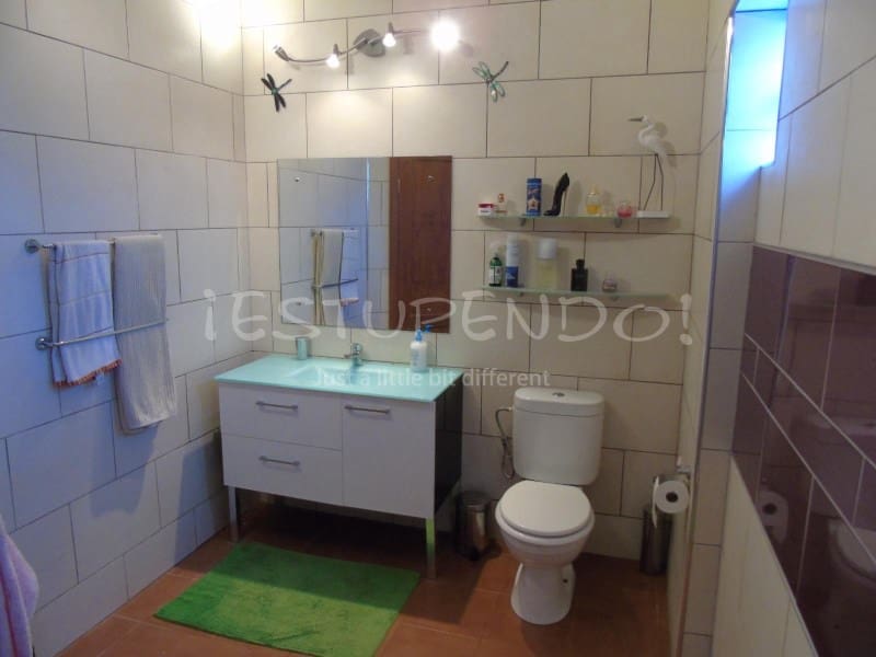 3 slaapkamer Villa te koop in Playa Blanca met garage - € 544.000 (Ref: 9806293)