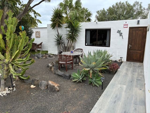 3 slaapkamer Villa te koop in Playa Blanca, Yaiza met garage - € 544.000 (Ref: 9806293)