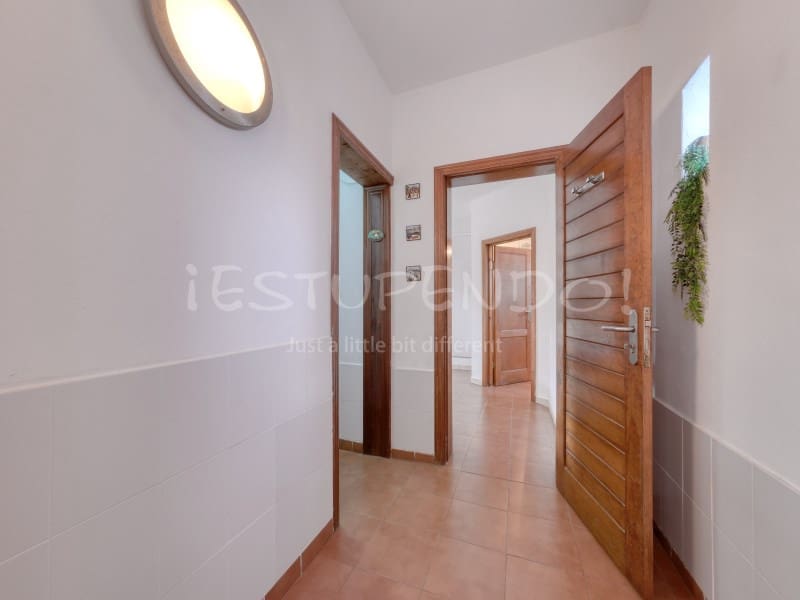 3 bedroom Villa for sale in Playa Blanca with garage - € 544,000 (Ref: 9806293)
