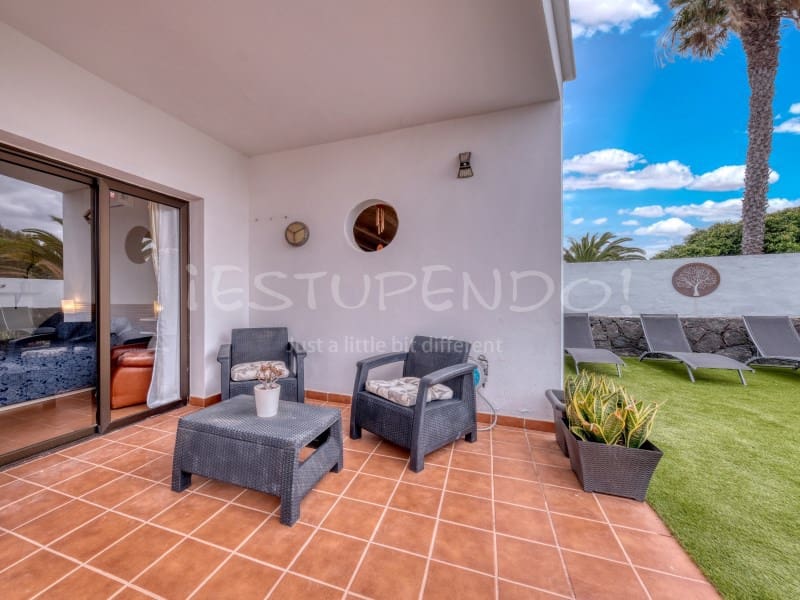 3 bedroom Villa for sale in Playa Blanca with garage - € 544,000 (Ref: 9806293)