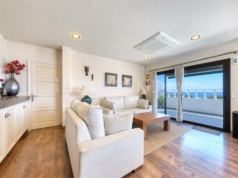 2 soveværelse Villa til salg i Puerto del Carmen - € 723.000 (Ref: 9833593)