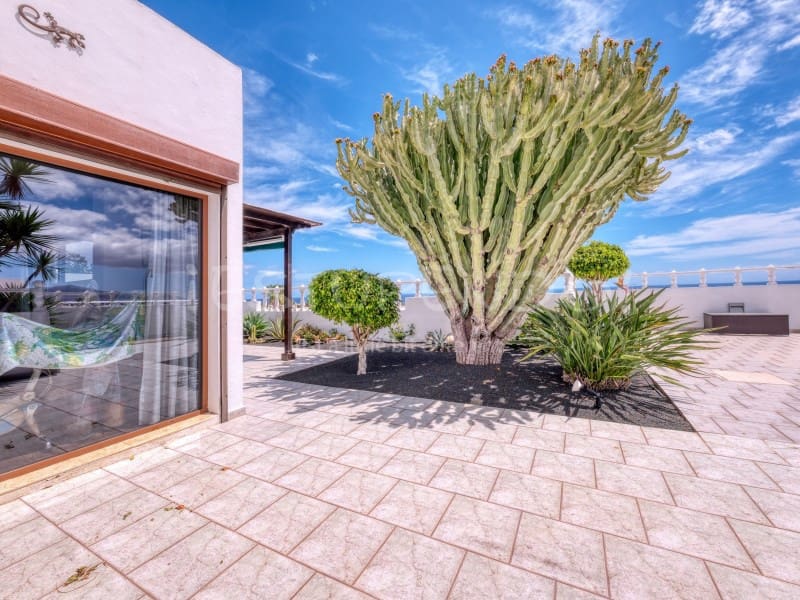 2 soveværelse Villa til salg i Puerto del Carmen - € 723.000 (Ref: 9833593)