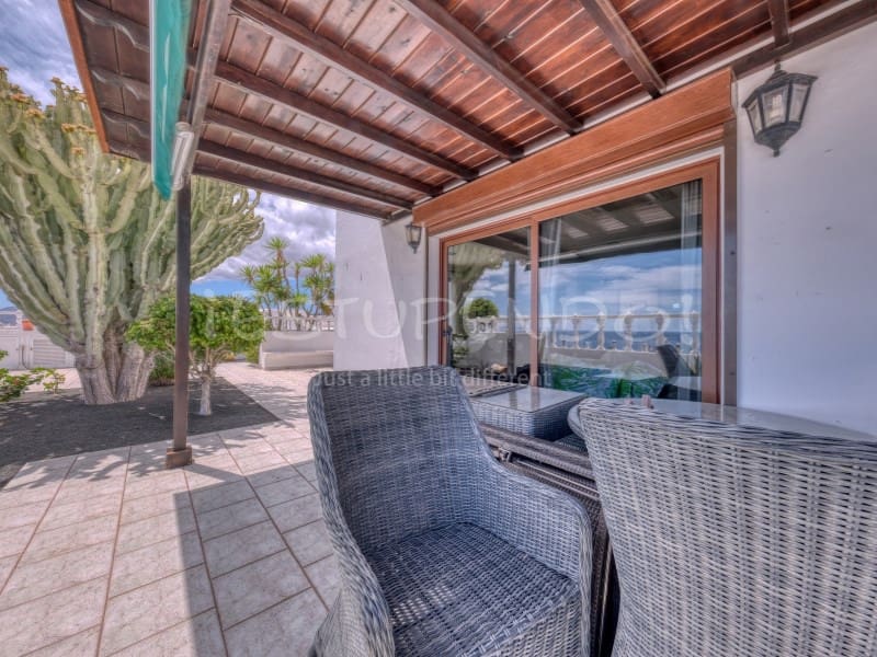 2 soveværelse Villa til salg i Puerto del Carmen - € 723.000 (Ref: 9833593)