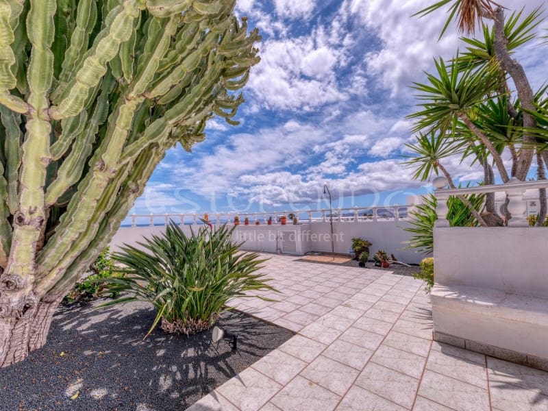 2 soveværelse Villa til salg i Puerto del Carmen - € 723.000 (Ref: 9833593)