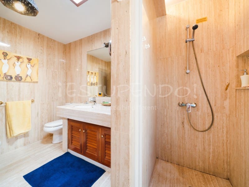 5 soverom Villa til salgs i Arrecife - € 1 190 000 (Ref: 9888735)