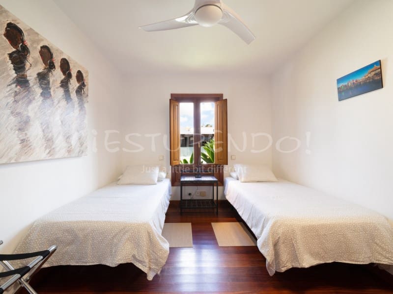 5 soverom Villa til salgs i Arrecife - € 1 190 000 (Ref: 9888735)