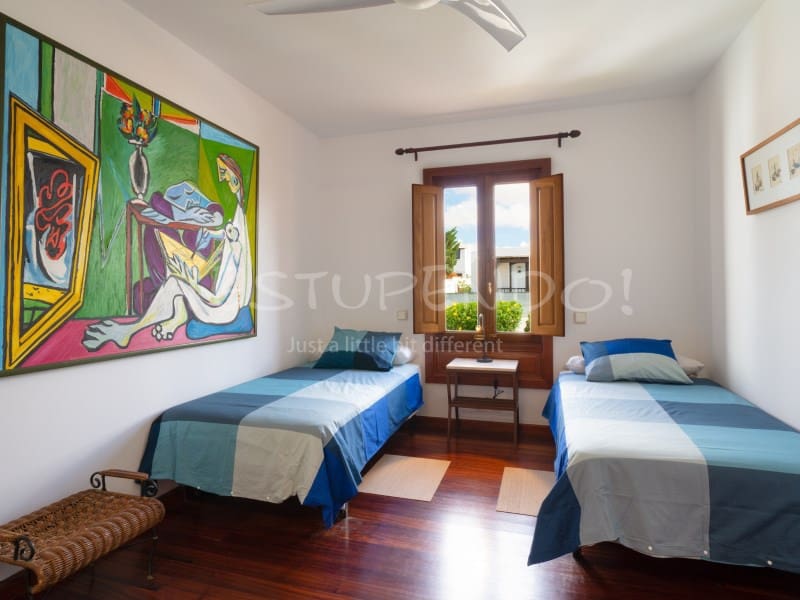 5 soverom Villa til salgs i Arrecife - € 1 190 000 (Ref: 9888735)