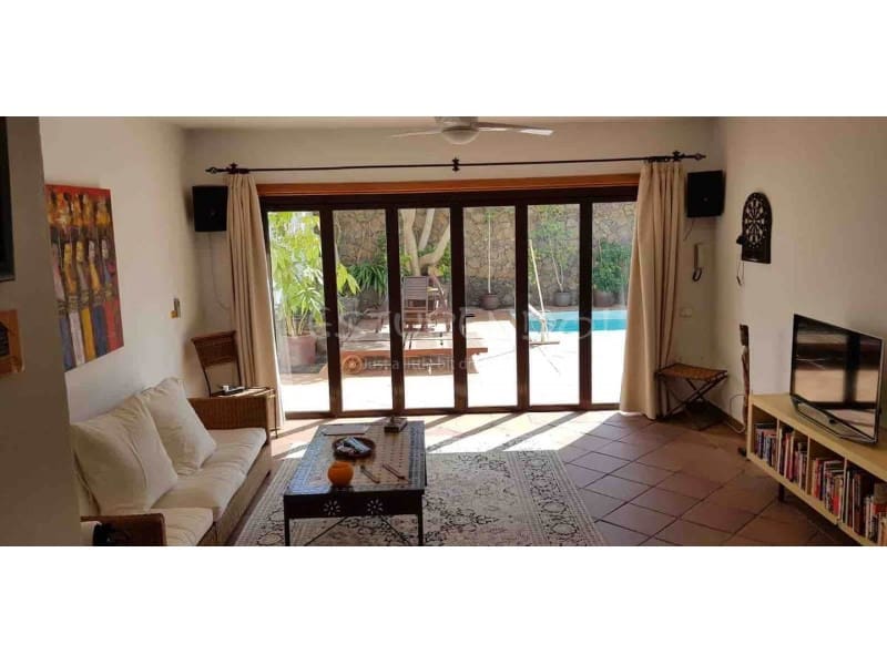 5 soverom Villa til salgs i Arrecife - € 1 190 000 (Ref: 9888735)