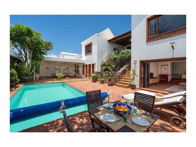 5 soverom Villa til salgs i Arrecife - € 1 190 000 (Ref: 9888735)