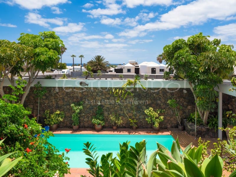 5 soverom Villa til salgs i Arrecife - € 1 190 000 (Ref: 9888735)