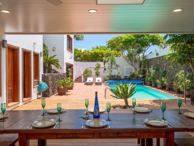 5 soverom Villa til salgs i Arrecife - € 1 190 000 (Ref: 9888735)