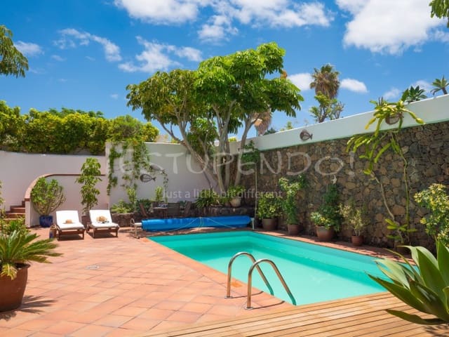 5 soverom Villa til salgs i Arrecife - € 1 190 000 (Ref: 9888735)