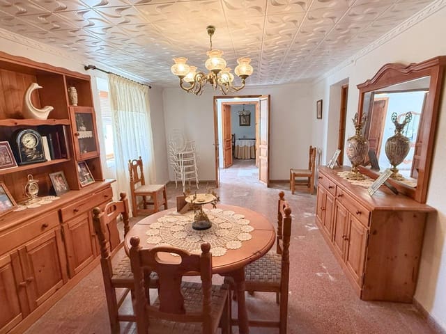 Casa de 6 habitaciones en Oria en venta con garaje - 143.000 € (Ref: 10133131)