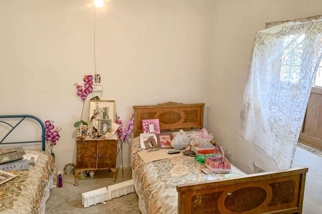 4 quarto Quinta/Casa Rural para venda em Oria - 49 950 € (Ref: 10133132)