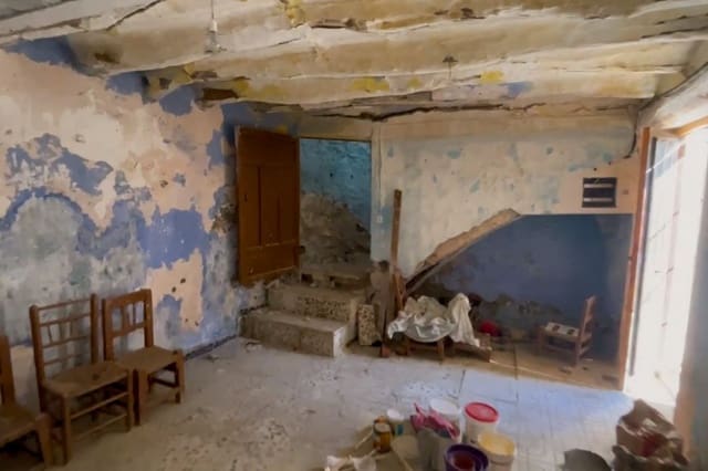 3 quarto Quinta/Casa Rural para venda em Oria - 66 500 € (Ref: 10133135)