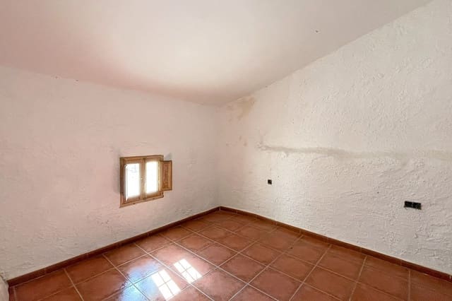 3 quarto Quinta/Casa Rural para venda em Oria - 66 500 € (Ref: 10133135)