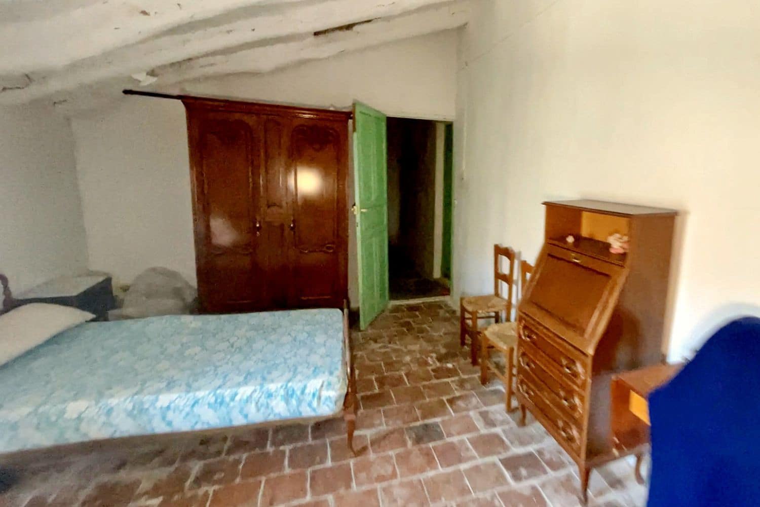4 slaapkamer Huis te koop in Oria met garage - € 75.000 (Ref: 10133138)