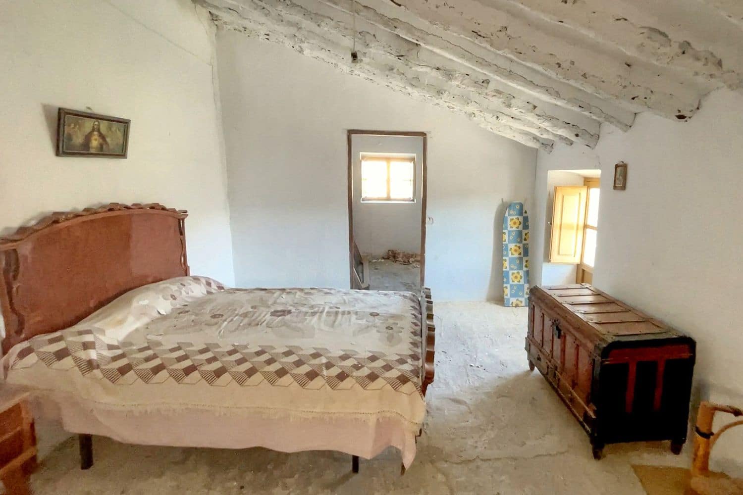 4 slaapkamer Huis te koop in Oria met garage - € 75.000 (Ref: 10133138)