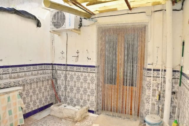 4 slaapkamer Huis te koop in Cantoria - € 85.000 (Ref: 6354308)