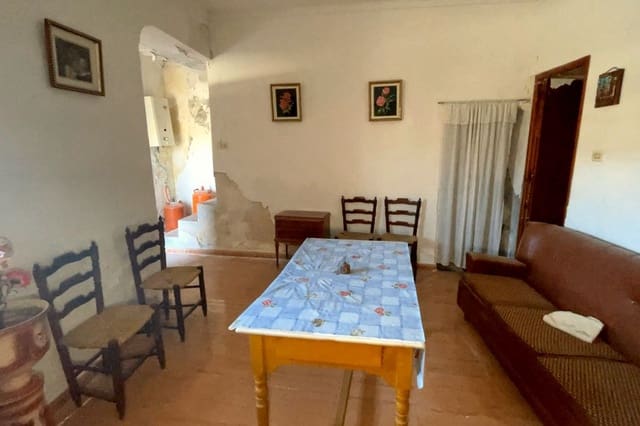 4 soverom Hus til salgs i Oria - € 75 000 (Ref: 6497159)