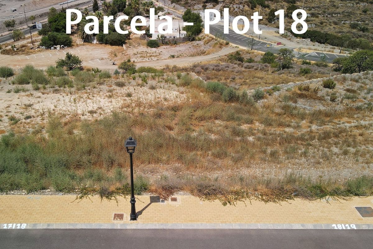 Grunde uden byggetilladelser til salg i Mojacar - € 160.000 (Ref: 7292687)