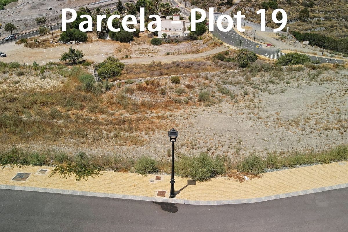 Grunde uden byggetilladelser til salg i Mojacar - € 160.000 (Ref: 7292687)