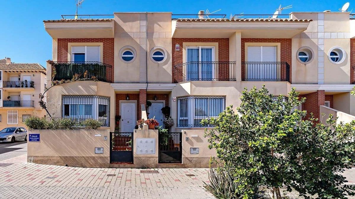 4 sypialnia Dom na sprzedaż w Cuevas del Almanzora z garażem - 195 000 € (Ref: 8511450)