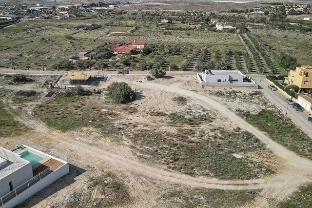 Ubebygd land til salgs i Los Gallardos - € 43 000 (Ref: 8696151)