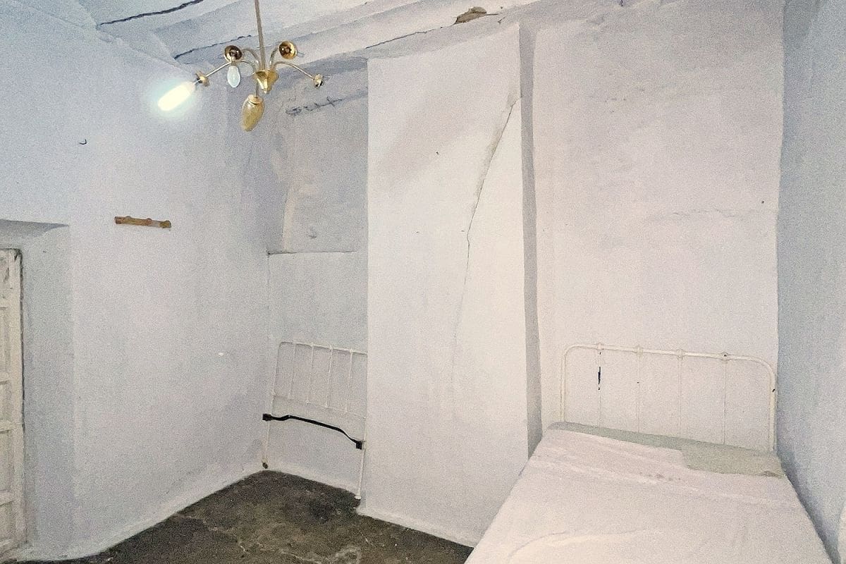 8 soveværelse Byhus til salg i Albanchez - € 149.000 (Ref: 8717018)