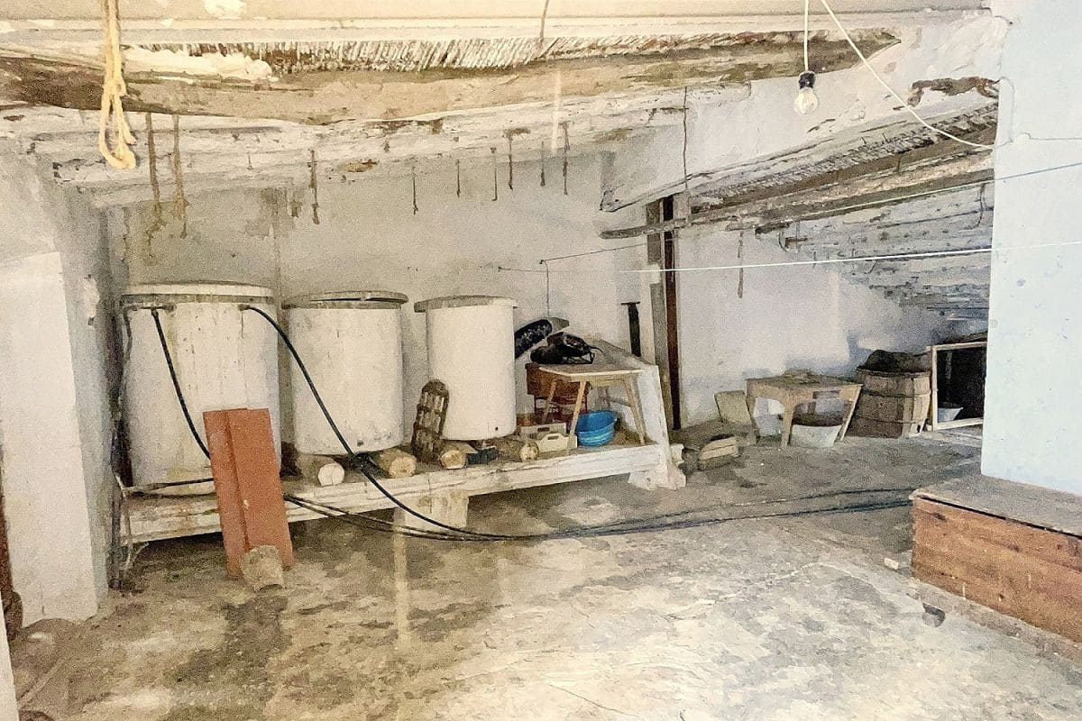 8 soveværelse Byhus til salg i Albanchez - € 149.000 (Ref: 8717018)