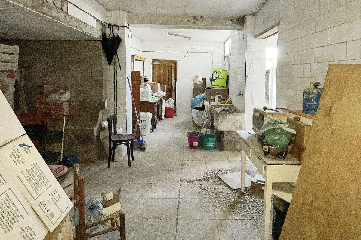 8 soveværelse Byhus til salg i Albanchez - € 149.000 (Ref: 8717018)