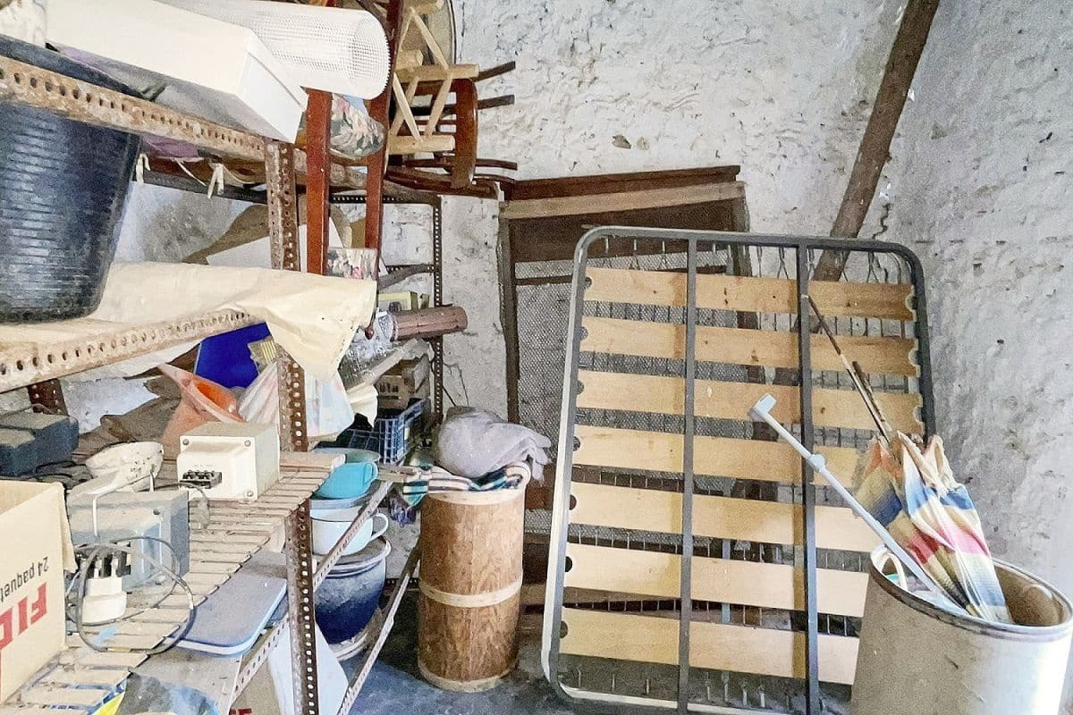 8 soveværelse Byhus til salg i Albanchez - € 149.000 (Ref: 8717018)