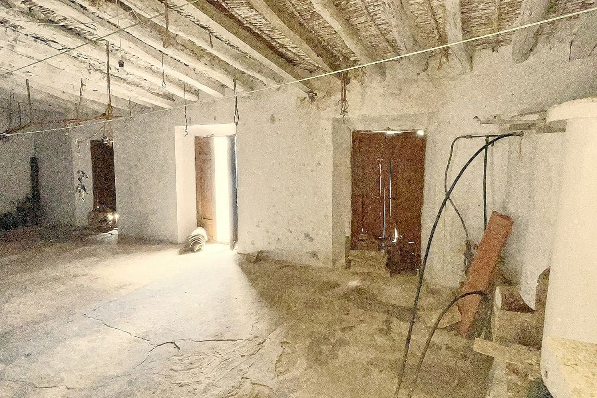 8 soveværelse Byhus til salg i Albanchez - € 149.000 (Ref: 8717018)