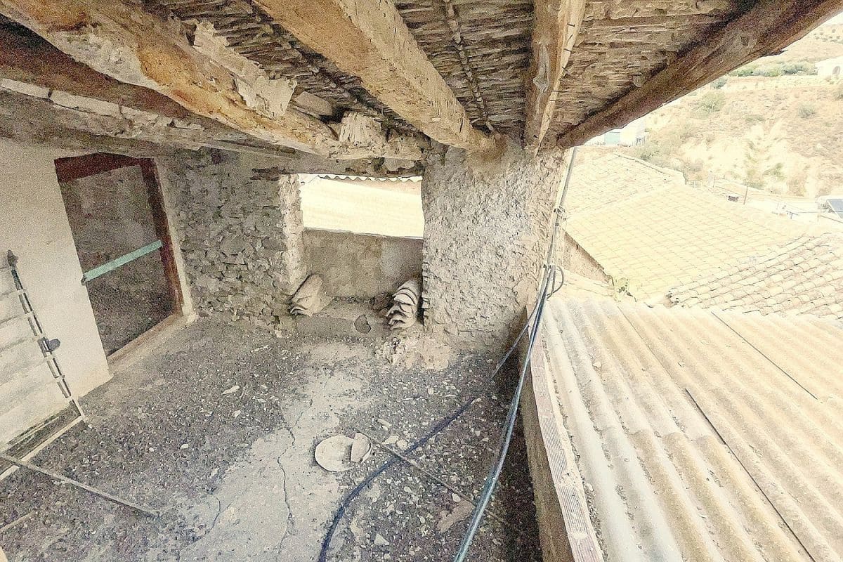 8 soveværelse Byhus til salg i Albanchez - € 149.000 (Ref: 8717018)